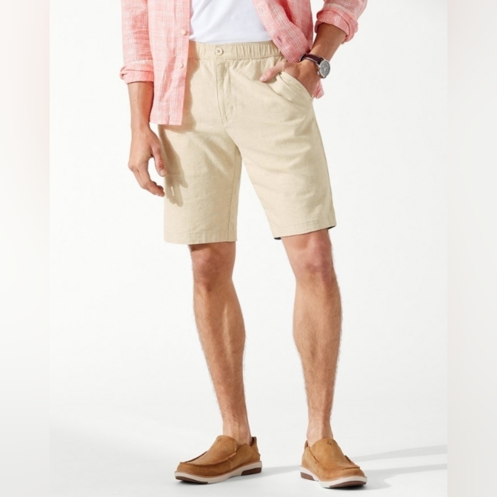 Tommy Bahama Beige Shorts Size L/G